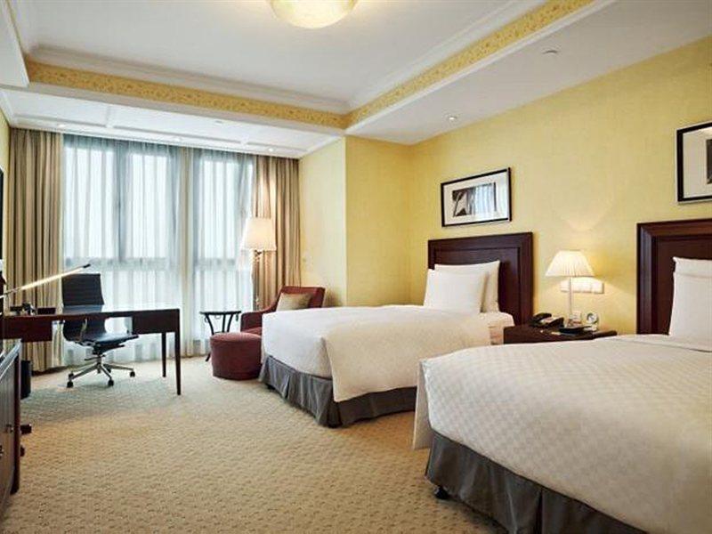 Parkline Century Park Hotel Shanghai Bagian luar foto