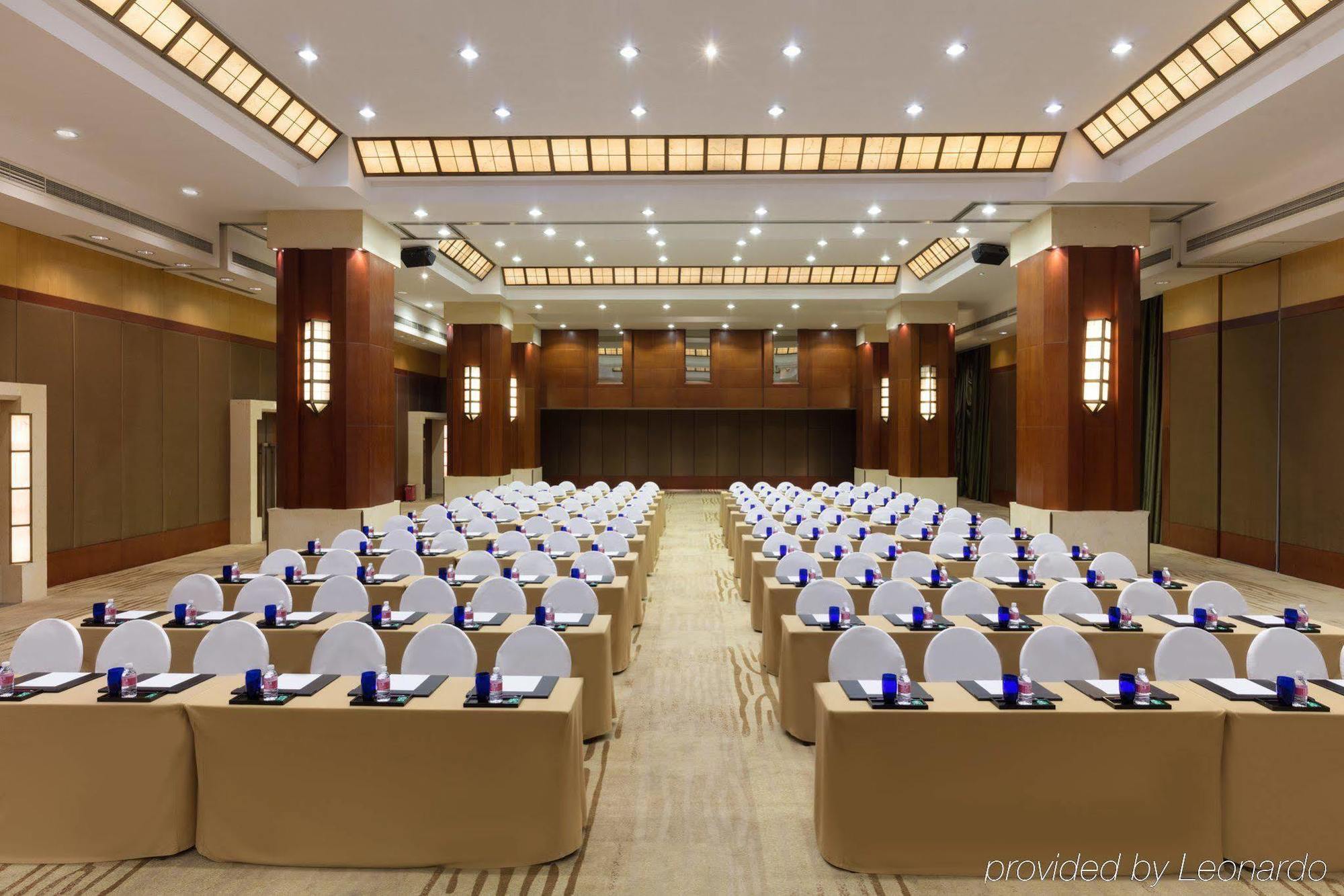 Parkline Century Park Hotel Shanghai Bagian luar foto
