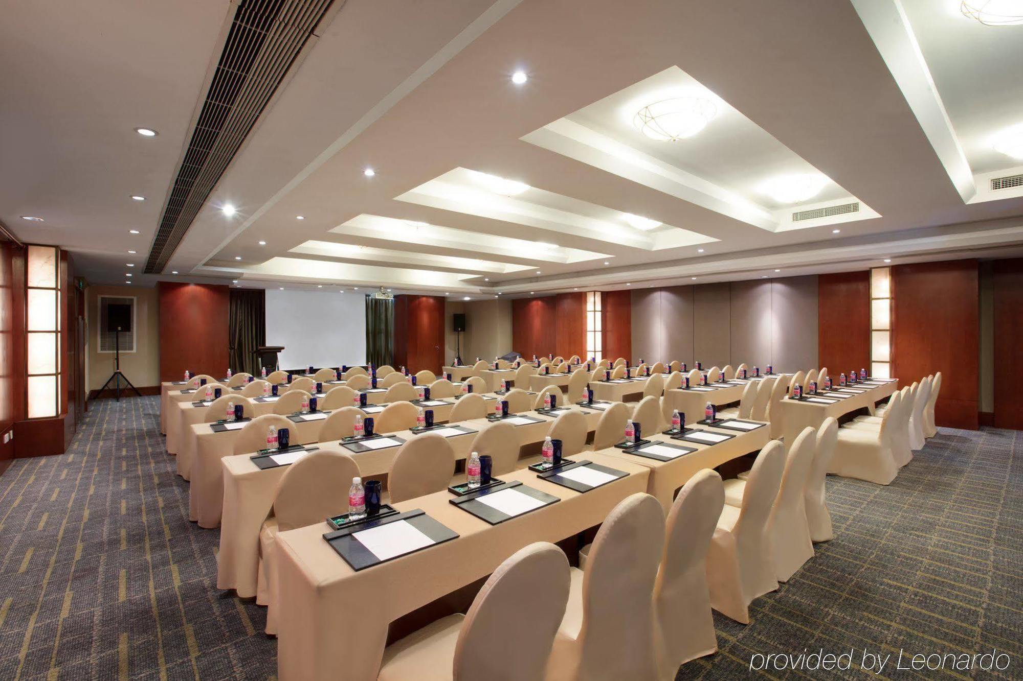Parkline Century Park Hotel Shanghai Bagian luar foto
